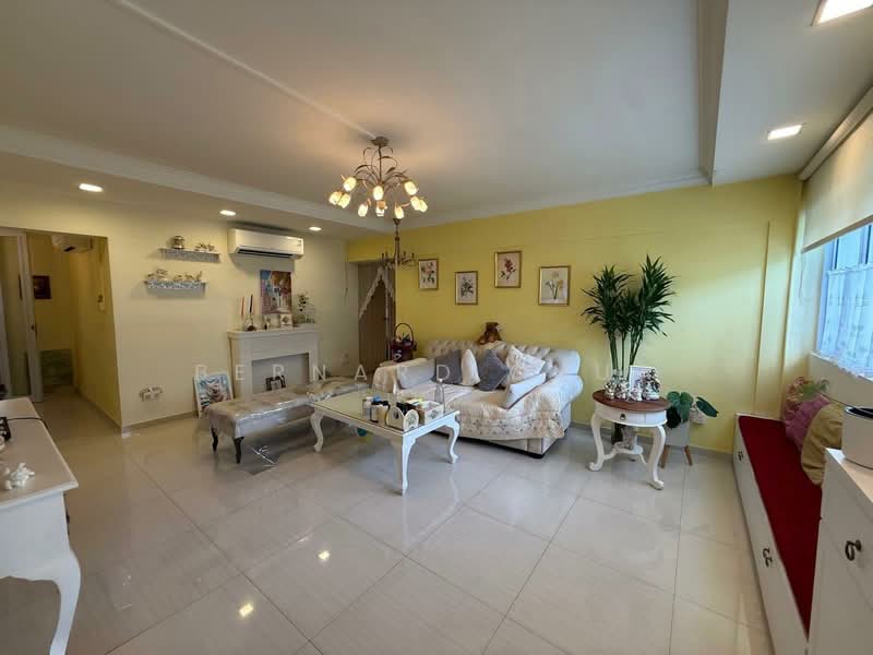 204 Ang Mo Kio Avenue 3, 204 Ang Mo Kio Avenue 3, 3 Bedrooms, 990 sqft, HDB Flat For Sale, by Bernard Chua, 500147927 - Living Room - PropertyGuru.com.sg