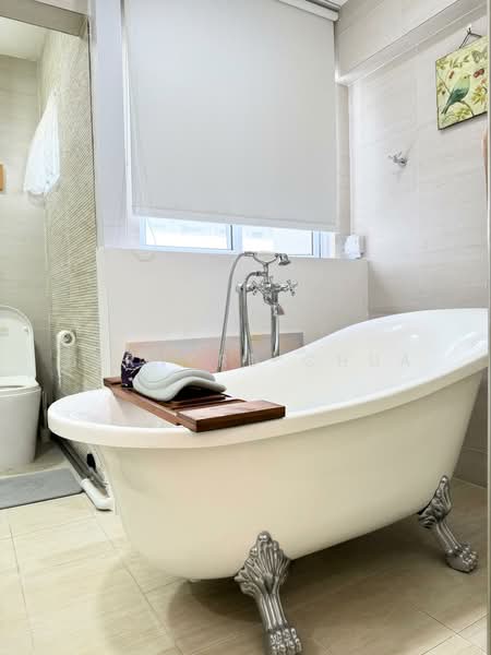 204 Ang Mo Kio Avenue 3, 204 Ang Mo Kio Avenue 3, 3 Bedrooms, 990 sqft, HDB Flat For Sale, by Bernard Chua, 500147927 - Bathroom - PropertyGuru.com.sg