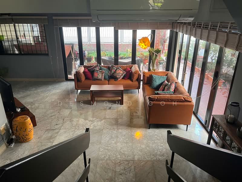 District 5, Charming Corner Terrace, West Coast Gardens, West Coast Drive/West Coast Place/West Coast Terrace, 4 Bedrooms, 3,500 sqft, Corner Terrace For Sale, by Desmond Goh, 500147931 - Living Room - PropertyGuru.com.sg