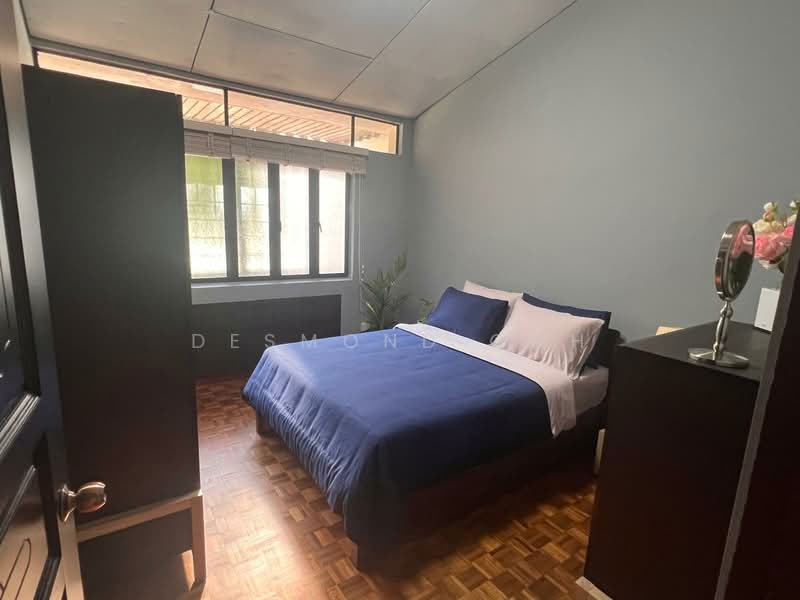 District 5, Charming Corner Terrace, West Coast Gardens, West Coast Drive/West Coast Place/West Coast Terrace, 4 Bedrooms, 3,500 sqft, Corner Terrace For Sale, by Desmond Goh, 500147931 - Bedroom - PropertyGuru.com.sg