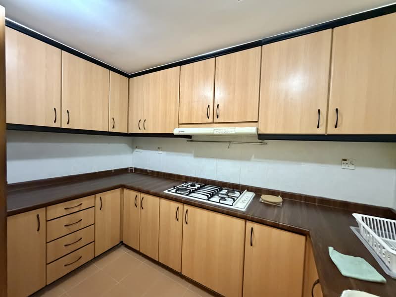 Palm Gardens, 3 Hong San Walk, 3 Bedrooms, 1,206 sqft, Condominium For Rent, by Catherine Chua, 500147939 - Kitchen - PropertyGuru.com.sg