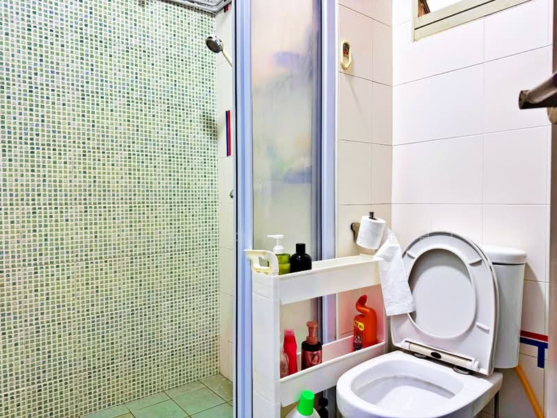 651 Punggol Central, 651 Punggol Central, 3 Bedrooms, 1,184 sqft, HDB Flat For Sale, by Leon Loke (骆德良), 500147943 - Bathroom - PropertyGuru.com.sg