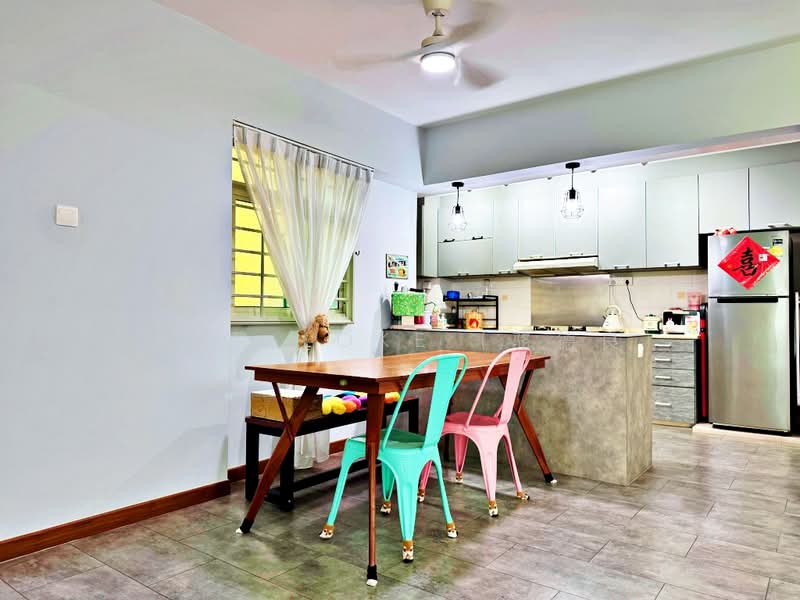 651 Punggol Central, 651 Punggol Central, 3 Bedrooms, 1,184 sqft, HDB Flat For Sale, by Leon Loke (骆德良), 500147943 - Kitchen - PropertyGuru.com.sg