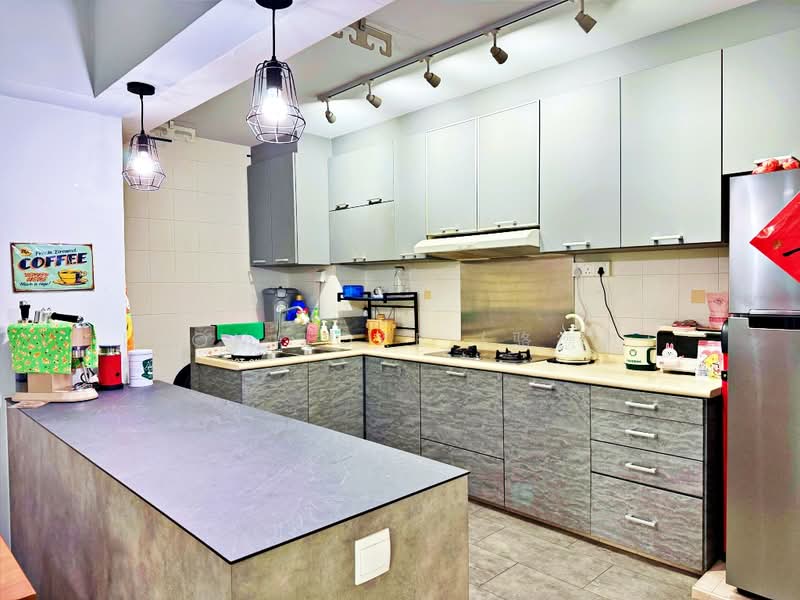 651 Punggol Central, 651 Punggol Central, 3 Bedrooms, 1,184 sqft, HDB Flat For Sale, by Leon Loke (骆德良), 500147943 - Kitchen - PropertyGuru.com.sg