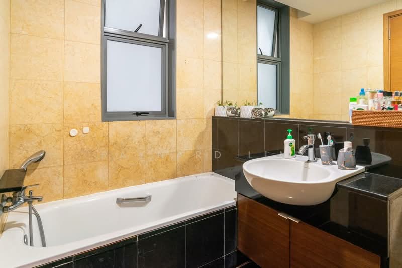 The Waterina, 73 Lorong 40 Geylang, 2 Bedrooms, 1,313 sqft, Apartment For Rent, by Raynard Lim, 500147948 - Bathroom - PropertyGuru.com.sg