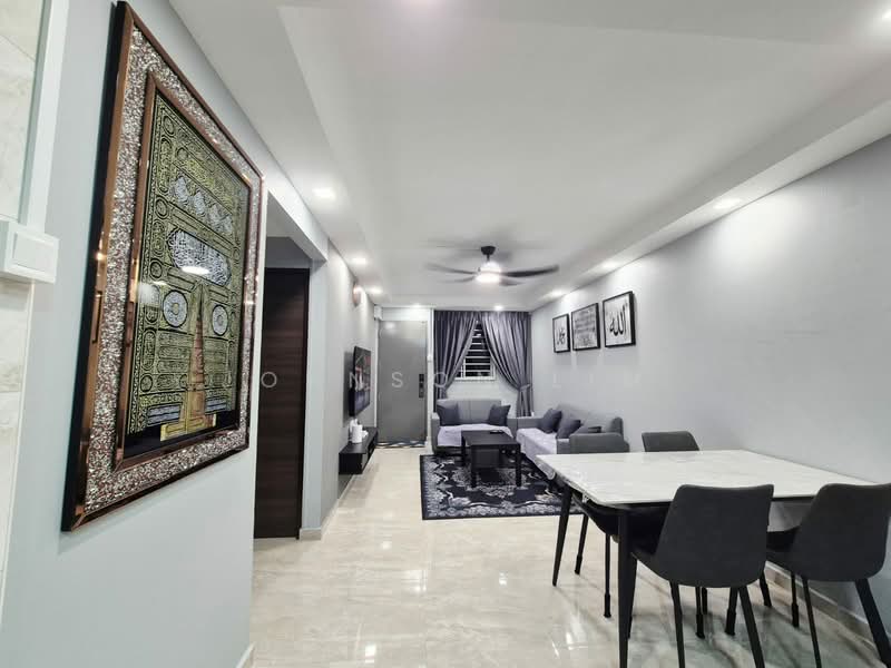 409 Bukit Batok West Avenue 4, 409 Bukit Batok West Avenue 4, Room Rental, 200 sqft, HDB Flat For Rent, by Johnson Lim, 500147957 - Living Room - PropertyGuru.com.sg
