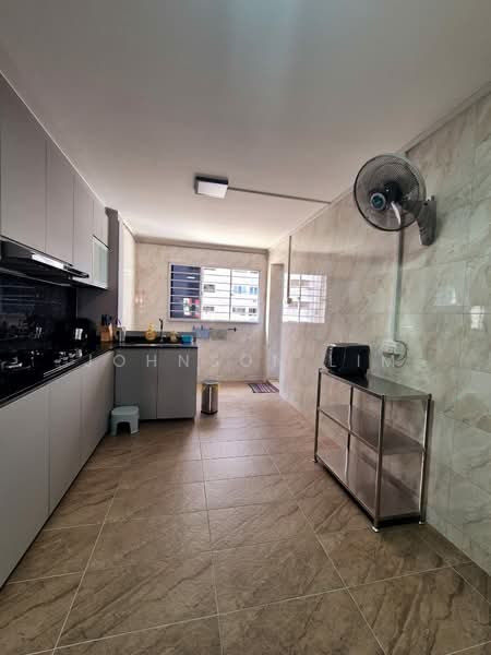409 Bukit Batok West Avenue 4, 409 Bukit Batok West Avenue 4, Room Rental, 200 sqft, HDB Flat For Rent, by Johnson Lim, 500147957 - Kitchen - PropertyGuru.com.sg