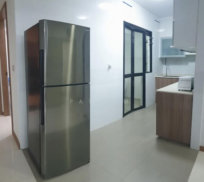 464B Bukit Batok West Avenue 8, 464B Bukit Batok West Avenue 8, 2 Bedrooms, 732 sqft, HDB Flat For Rent, by Pat Lum, 500147969 - Kitchen - PropertyGuru.com.sg