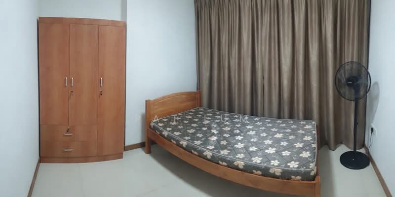 464B Bukit Batok West Avenue 8, 464B Bukit Batok West Avenue 8, 2 Bedrooms, 732 sqft, HDB Flat For Rent, by Pat Lum, 500147969 - Bedroom - PropertyGuru.com.sg