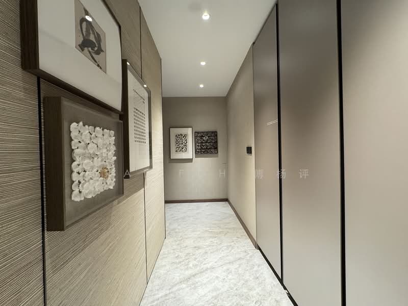 The Robertson Opus, 11 Unity Street, 3 Bedrooms, 990 sqft, Condominium For Sale, by Brad Poh 傅杨评, 500147970 - Corridor - PropertyGuru.com.sg