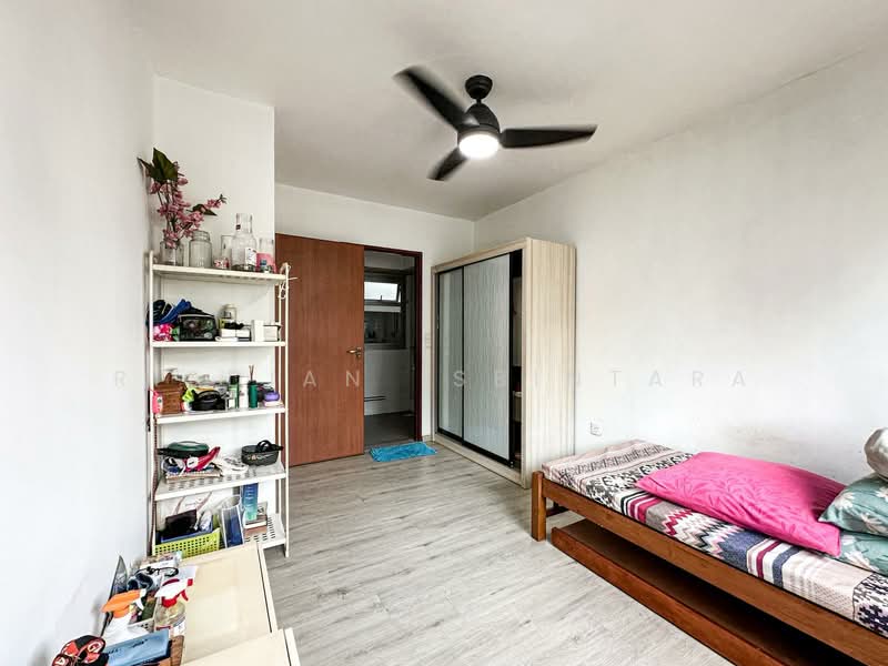 117A Jalan Tenteram, 117A Jalan Tenteram, 2 Bedrooms, 721 sqft, HDB Flat For Sale, by Risdian Isbintara, 500147981 - Bedroom - PropertyGuru.com.sg