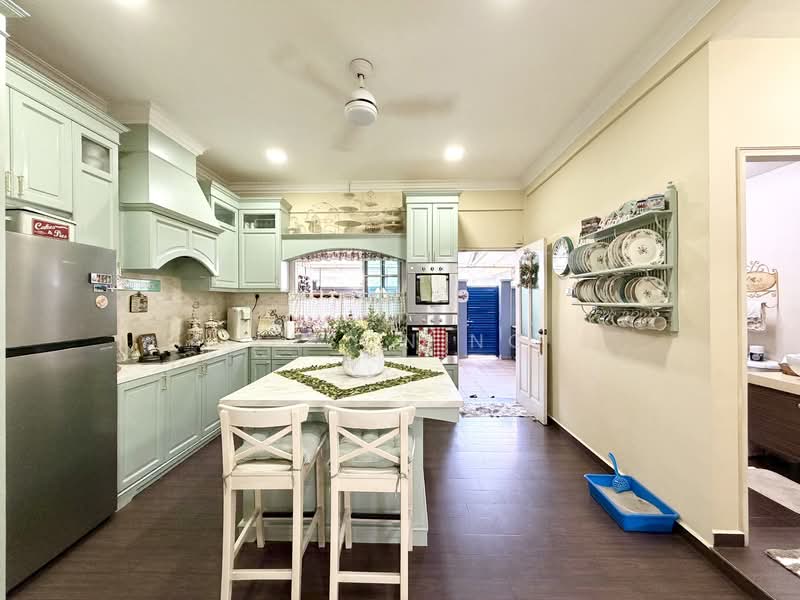 sembawang Springs Estate, Jalan Salang, 4 Bedrooms, 2,700 sqft, Terraced House For Sale, by Jason Ng, 500147982 - Kitchen - PropertyGuru.com.sg