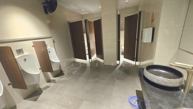Fully Fitted Renovated Spa Massage Open to Other Trades, , 11,745 sqft, Mall Shop For Rent, by Celine Koh, 500147983 - Bathroom - CommercialGuru.com.sg