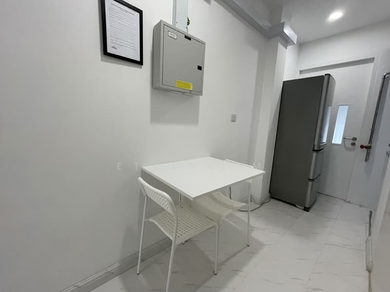 Birch Road, Farrer Park, Race Course Road, Serangoon, 37 Birch Road, 3 Bedrooms, 800 sqft, Shophouse For Rent, by Ethan Lim, 500147997 - Kitchen - PropertyGuru.com.sg