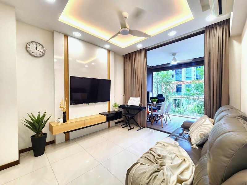Treasure Crest, 60 Anchorvale Crescent, 3 Bedrooms, 958 sqft, Executive Condominium For Sale, by Eric Wong, 500148023 - Living Room - PropertyGuru.com.sg