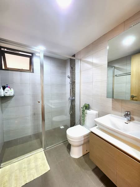Treasure Crest, 60 Anchorvale Crescent, 3 Bedrooms, 958 sqft, Executive Condominium For Sale, by Eric Wong, 500148023 - Bathroom - PropertyGuru.com.sg