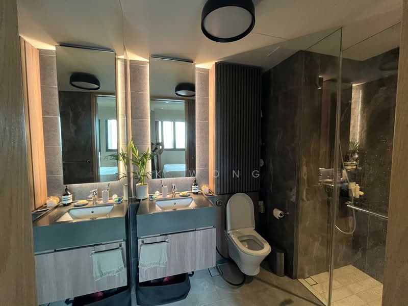 Midwood, 10 Hillview Rise, 1 Bedroom, 484 sqft, Condominium For Sale, by VK Wong, 500148026 - Bathroom - PropertyGuru.com.sg