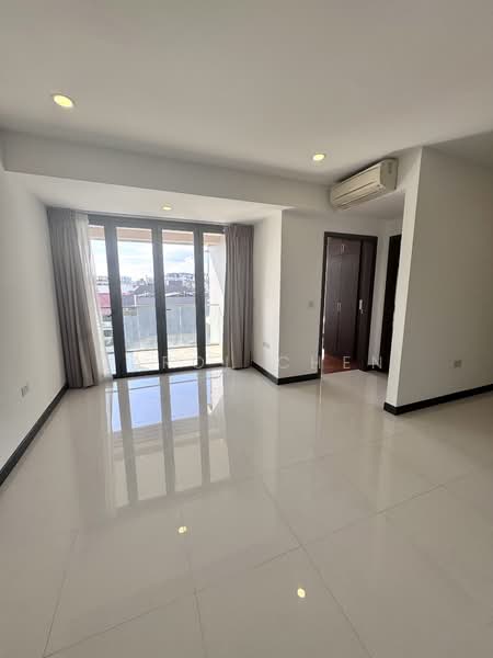 Sundance Suites, 12 Duku Place, 1 Bedroom, 603 sqft, Condominium For Rent, by Carol Chen, 500148028 - Living Room - PropertyGuru.com.sg