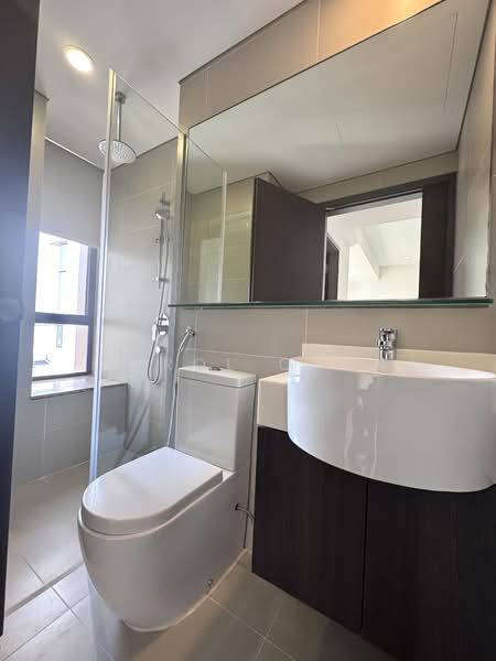 Sundance Suites, 12 Duku Place, 1 Bedroom, 603 sqft, Condominium For Rent, by Carol Chen, 500148028 - Bathroom - PropertyGuru.com.sg