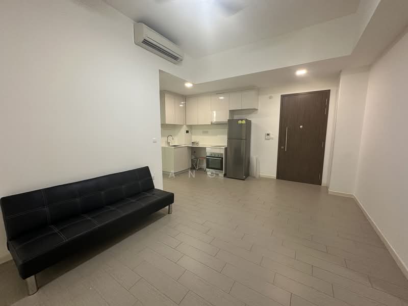 Roots @ Transit, 9 Transit Road, 2 Bedrooms, 581 sqft, Apartment For Sale, by Yang ., 500148030 - Living Room - PropertyGuru.com.sg