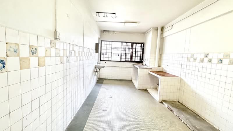 333 Ang Mo Kio Avenue 1, 333 Ang Mo Kio Avenue 1, 3 Bedrooms, 1,001 sqft, HDB Flat For Sale, by Eunice Lam, 500148039 - Kitchen - PropertyGuru.com.sg
