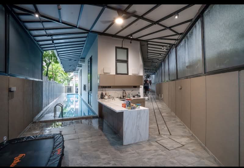 Lengkong empat, , 8 Bedrooms, 8,000 sqft, Detached House For Sale, by Cedrik Yu, 500148043 - Kitchen - PropertyGuru.com.sg