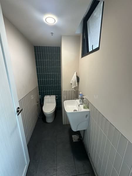 ACE @ Buroh, 2 Buroh Crescent, 3,477 sqft, Factory / Workshop (B2) For Sale, by Stacy Lam, 500148045 - Bathroom - CommercialGuru.com.sg