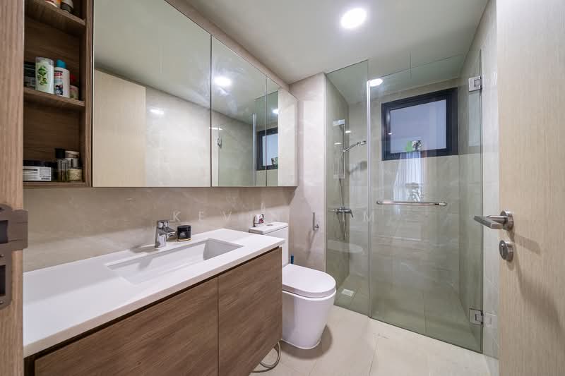 Treasure at Tampines, 21 Tampines Lane, 4 Bedrooms, 1,324 sqft, Condominium For Sale, by Kevin Lim, 500148054 - Bathroom - PropertyGuru.com.sg