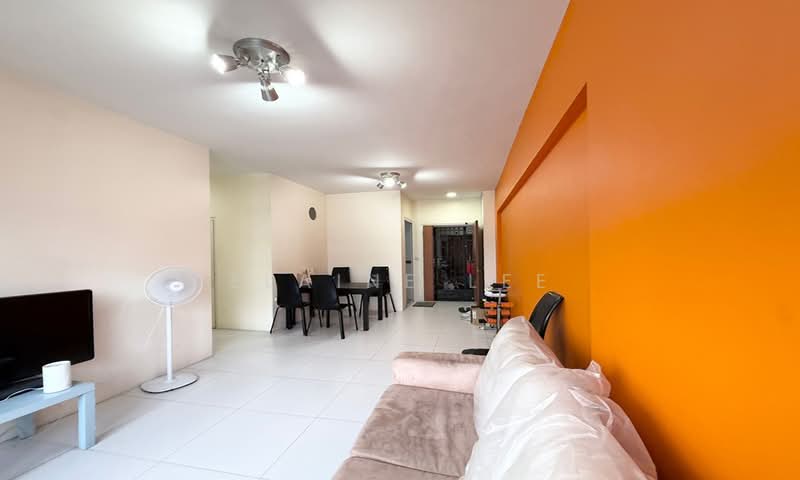 471B Fernvale Street, 471B Fernvale Street, 3 Bedrooms, 1,000 sqft, HDB Flat For Sale, by Elaine Lee, 500148069 - Living Room - PropertyGuru.com.sg