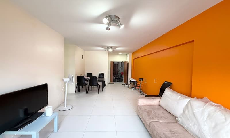 471B Fernvale Street, 471B Fernvale Street, 3 Bedrooms, 1,000 sqft, HDB Flat For Sale, by Elaine Lee, 500148069 - Living Room - PropertyGuru.com.sg