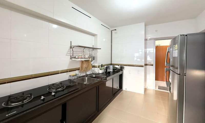 471B Fernvale Street, 471B Fernvale Street, 3 Bedrooms, 1,000 sqft, HDB Flat For Sale, by Elaine Lee, 500148069 - Kitchen - PropertyGuru.com.sg