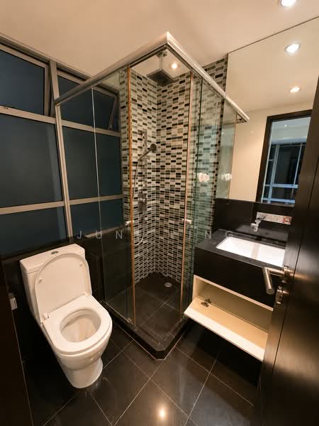 Platinum Edge, 18 Leicester Road, 3 Bedrooms, 1,055 sqft, Apartment For Rent, by June Ling, 500148077 - Bathroom - PropertyGuru.com.sg