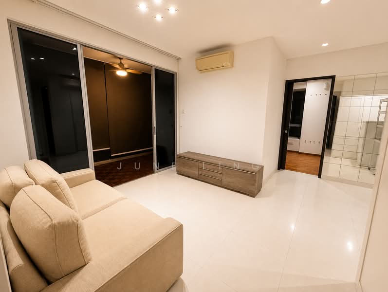 Platinum Edge, 18 Leicester Road, 3 Bedrooms, 1,055 sqft, Apartment For Rent, by June Ling, 500148077 - Living Room - PropertyGuru.com.sg