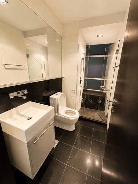 Platinum Edge, 18 Leicester Road, 3 Bedrooms, 1,055 sqft, Apartment For Rent, by June Ling, 500148077 - Bathroom - PropertyGuru.com.sg