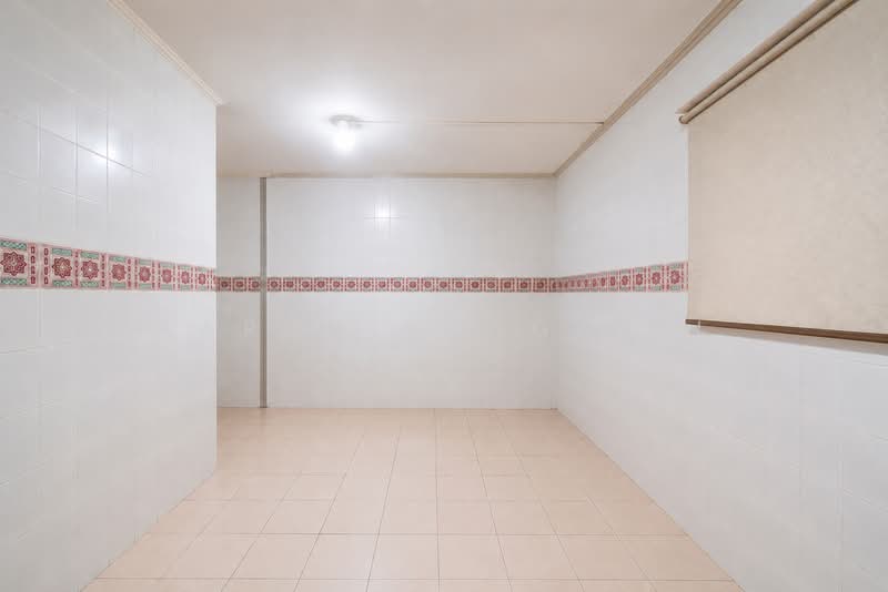 640 Bedok Reservoir Road, 640 Bedok Reservoir Road, 4 Bedrooms, 1,550 sqft, HDB Flat For Sale, by Aaron Yong Wei Ming, 500148094 - Kitchen - PropertyGuru.com.sg