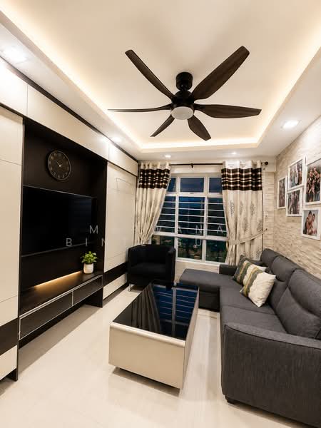 424B Yishun Avenue 11, 424B Yishun Avenue 11, 1 Bedroom, 506 sqft, HDB Flat For Sale, by Marwana Binte Suleiman, 500148099 - Living Room - PropertyGuru.com.sg