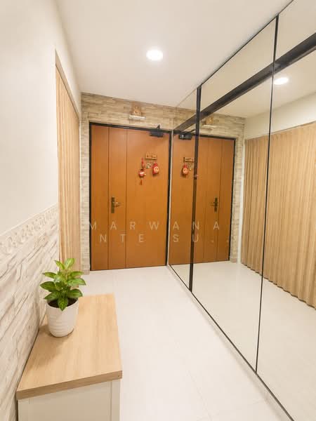 424B Yishun Avenue 11, 424B Yishun Avenue 11, 1 Bedroom, 506 sqft, HDB Flat For Sale, by Marwana Binte Suleiman, 500148099 - Entrance - PropertyGuru.com.sg