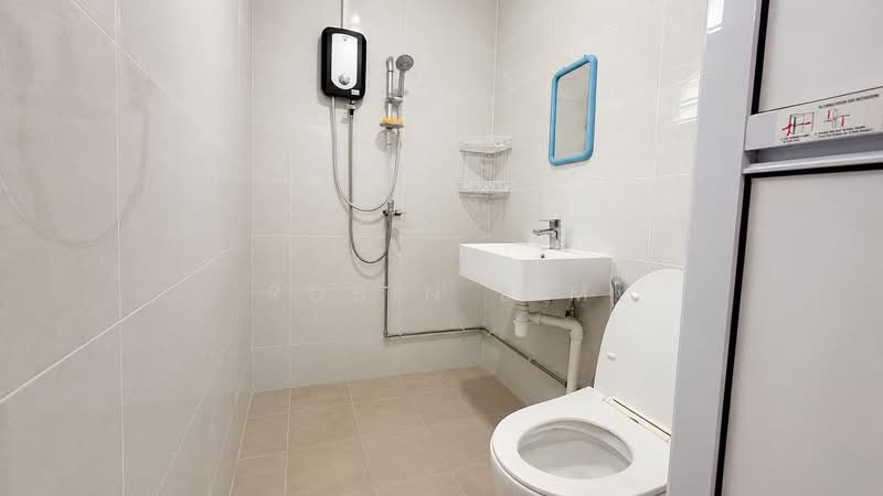 142 Bishan Street 12, 142 Bishan Street 12, 3 Bedrooms, 905 sqft, HDB Flat For Sale, by Robin Lim, 500148104 - Bathroom - PropertyGuru.com.sg