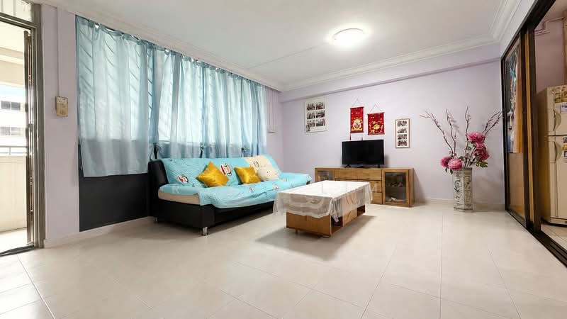 142 Bishan Street 12, 142 Bishan Street 12, 3 Bedrooms, 905 sqft, HDB Flat For Sale, by Robin Lim, 500148104 - Living Room - PropertyGuru.com.sg