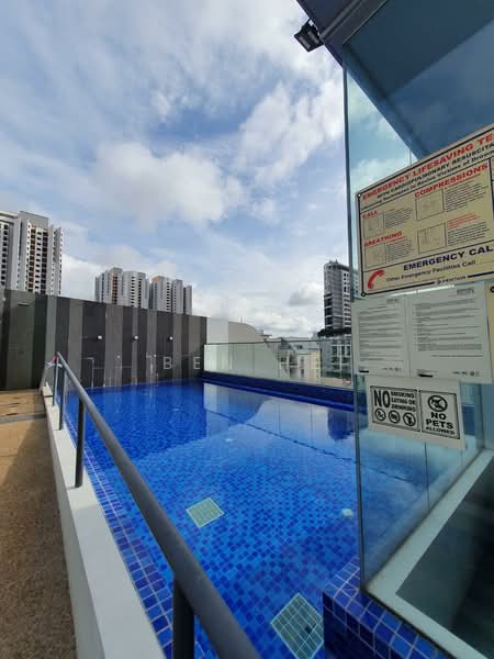 28 RC Suites, 28 Race Course Lane, 1 Bedroom, 409 sqft, Apartment For Sale, by BEN HE, 500148105 - Swimming Pool - PropertyGuru.com.sg