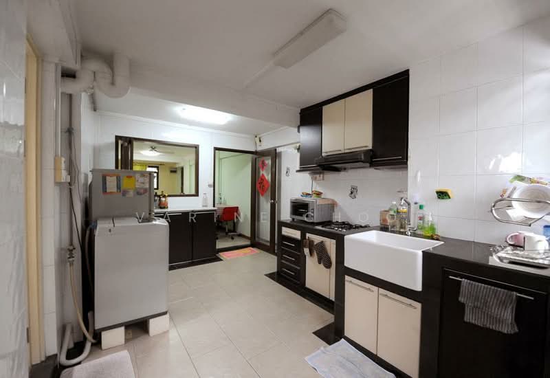 85B Lorong 4 Toa Payoh, 85B Lorong 4 Toa Payoh, 2 Bedrooms, 67 sqft, HDB Flat For Rent, by Varine Choo, 500148107 - Kitchen - PropertyGuru.com.sg