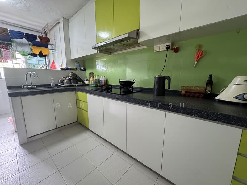 456 Jurong West Street 41, 456 Jurong West Street 41, 2 Bedrooms, 721 sqft, HDB Flat For Sale, by Ganesan Nesh, 500148115 - Kitchen - PropertyGuru.com.sg