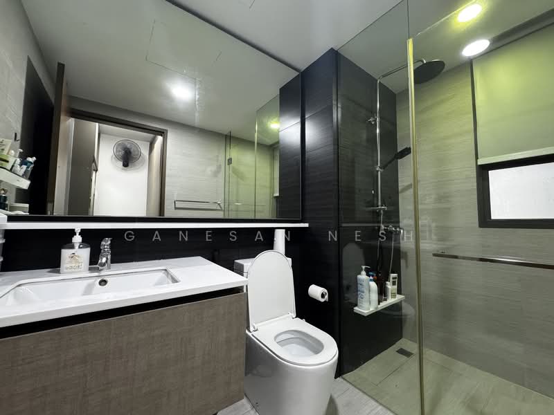 Bellewoods, 112 Woodlands Avenue 5, 3 Bedrooms, 1,066 sqft, Executive Condominium For Sale, by Ganesan Nesh, 500148116 - Bathroom - PropertyGuru.com.sg