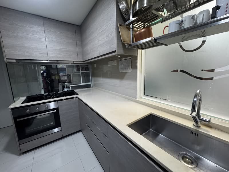 Bellewoods, 112 Woodlands Avenue 5, 3 Bedrooms, 1,066 sqft, Executive Condominium For Sale, by Ganesan Nesh, 500148116 - Kitchen - PropertyGuru.com.sg