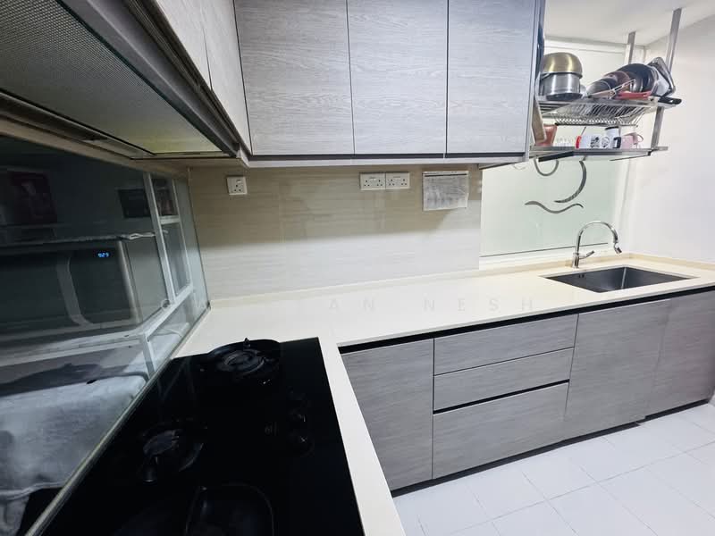 Bellewoods, 112 Woodlands Avenue 5, 3 Bedrooms, 1,066 sqft, Executive Condominium For Sale, by Ganesan Nesh, 500148116 - Kitchen - PropertyGuru.com.sg