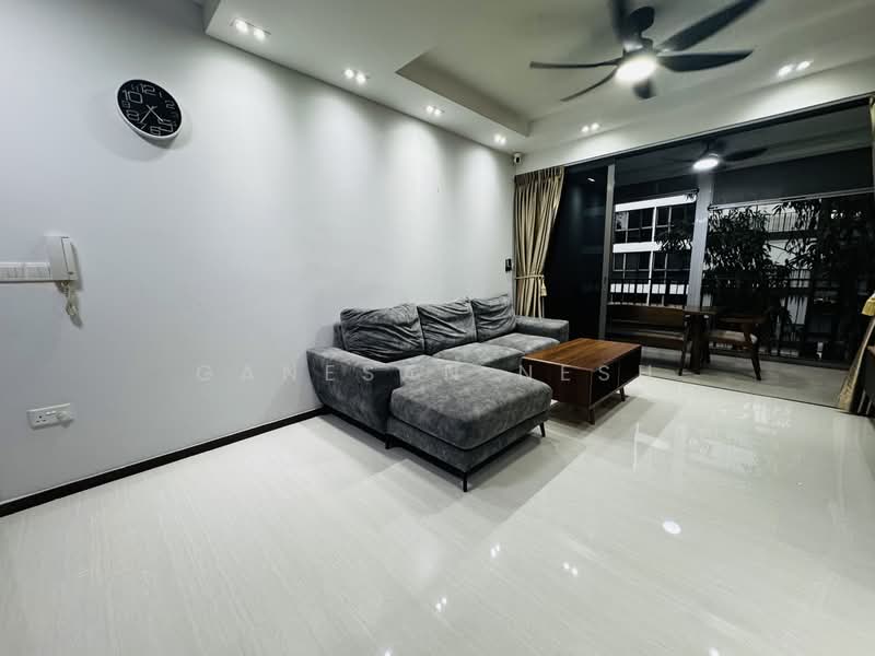 Bellewoods, 112 Woodlands Avenue 5, 3 Bedrooms, 1,066 sqft, Executive Condominium For Rent, by Ganesan Nesh, 500148118 - Living Room - PropertyGuru.com.sg