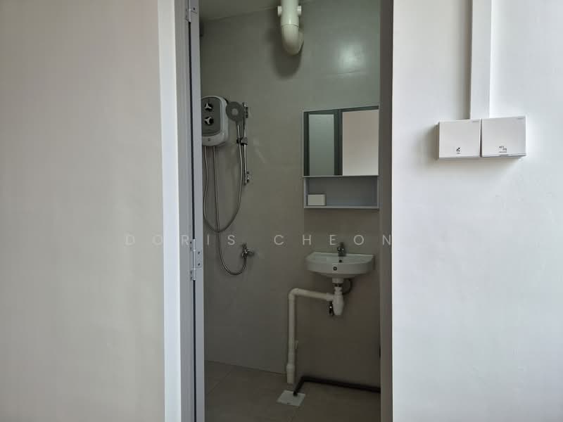 533 Serangoon North Avenue 4, 533 Serangoon North Avenue 4, 3 Bedrooms, 1,119 sqft, HDB Flat For Sale, by Doris Cheong, 500148121 - Bathroom - PropertyGuru.com.sg