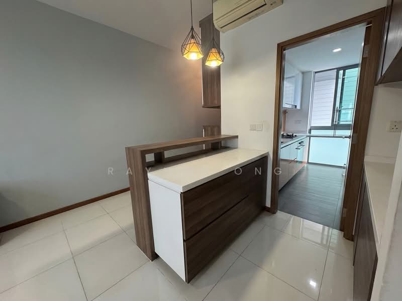 Double Bay Residences, 19D Simei Street 4, 3 Bedrooms, 1,367 sqft, Condominium For Sale, by Raynne Ong, 500148122 - Kitchen - PropertyGuru.com.sg