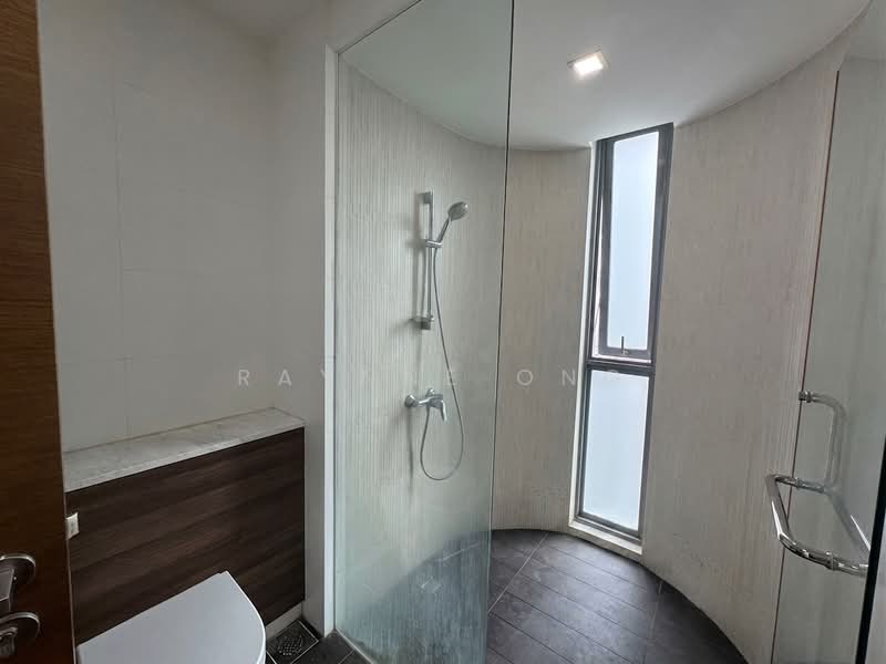 Double Bay Residences, 19D Simei Street 4, 3 Bedrooms, 1,367 sqft, Condominium For Sale, by Raynne Ong, 500148122 - Master Bathroom - PropertyGuru.com.sg