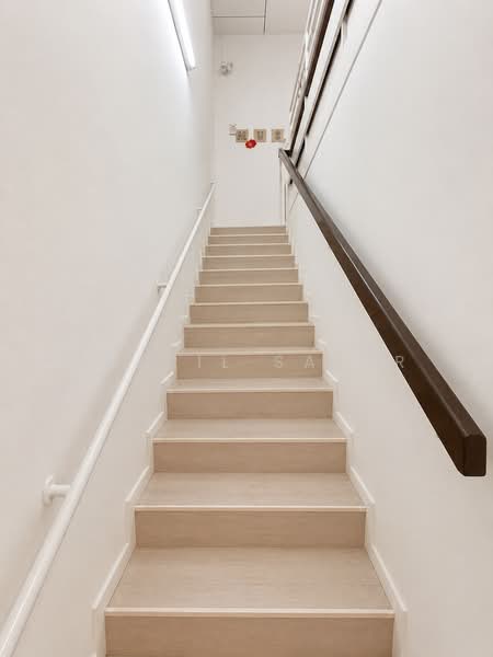 Kembangan Villas, Lengkong Tiga, 5 Bedrooms, 4,000 sqft, Semi-Detached House For Sale, by Sharil Satar, 500148123 - Interior Stairs - PropertyGuru.com.sg
